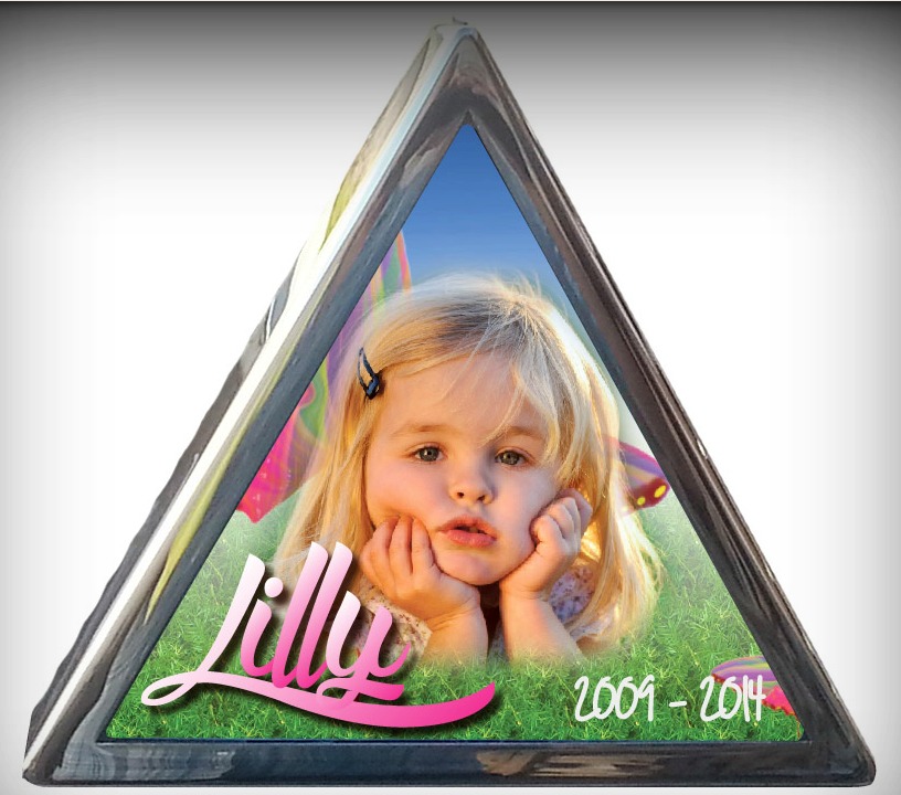 Celebrate your memories forever with a beautiful plaque featuring a full colour photo of your loved one
